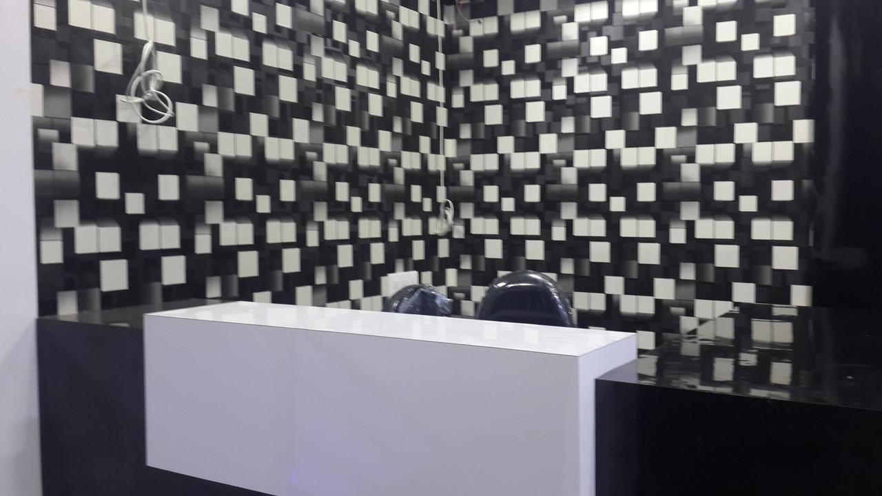 Hotel Holiday Era Opposite Railway Station Аурангабад Екстериор снимка